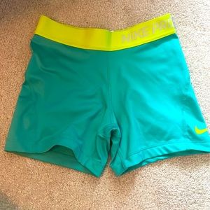 Girls Nike pro shorts